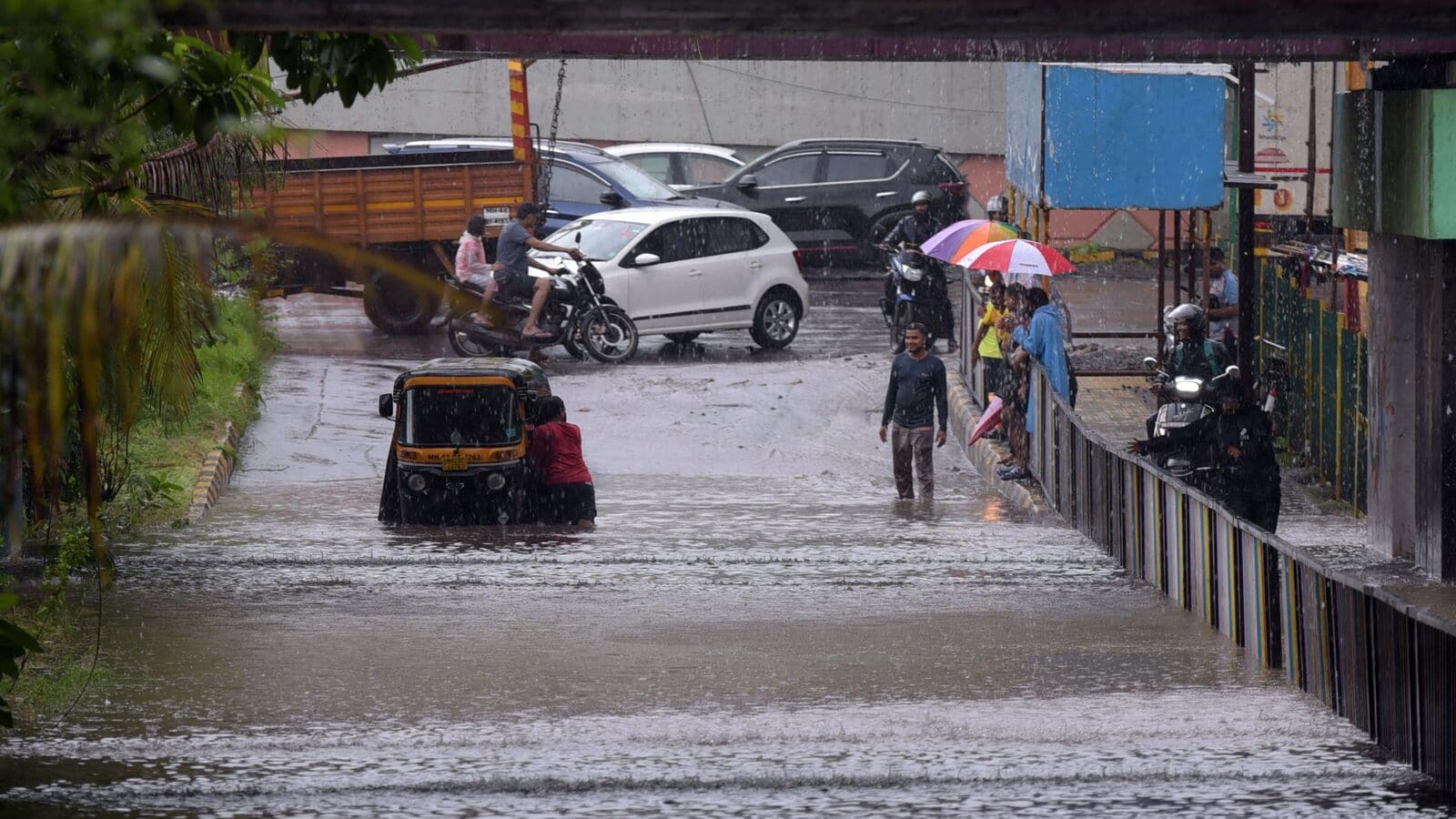 Mumbai weather today: Heavy rains lash parts of the city, IMD issues yellow alert; know details